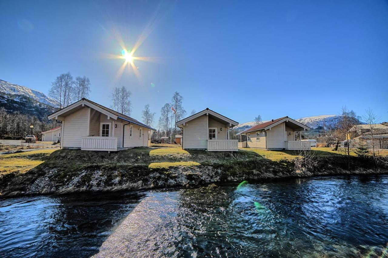 Jolstraholmen Camping Og Hytter Vassenden Dış mekan fotoğraf