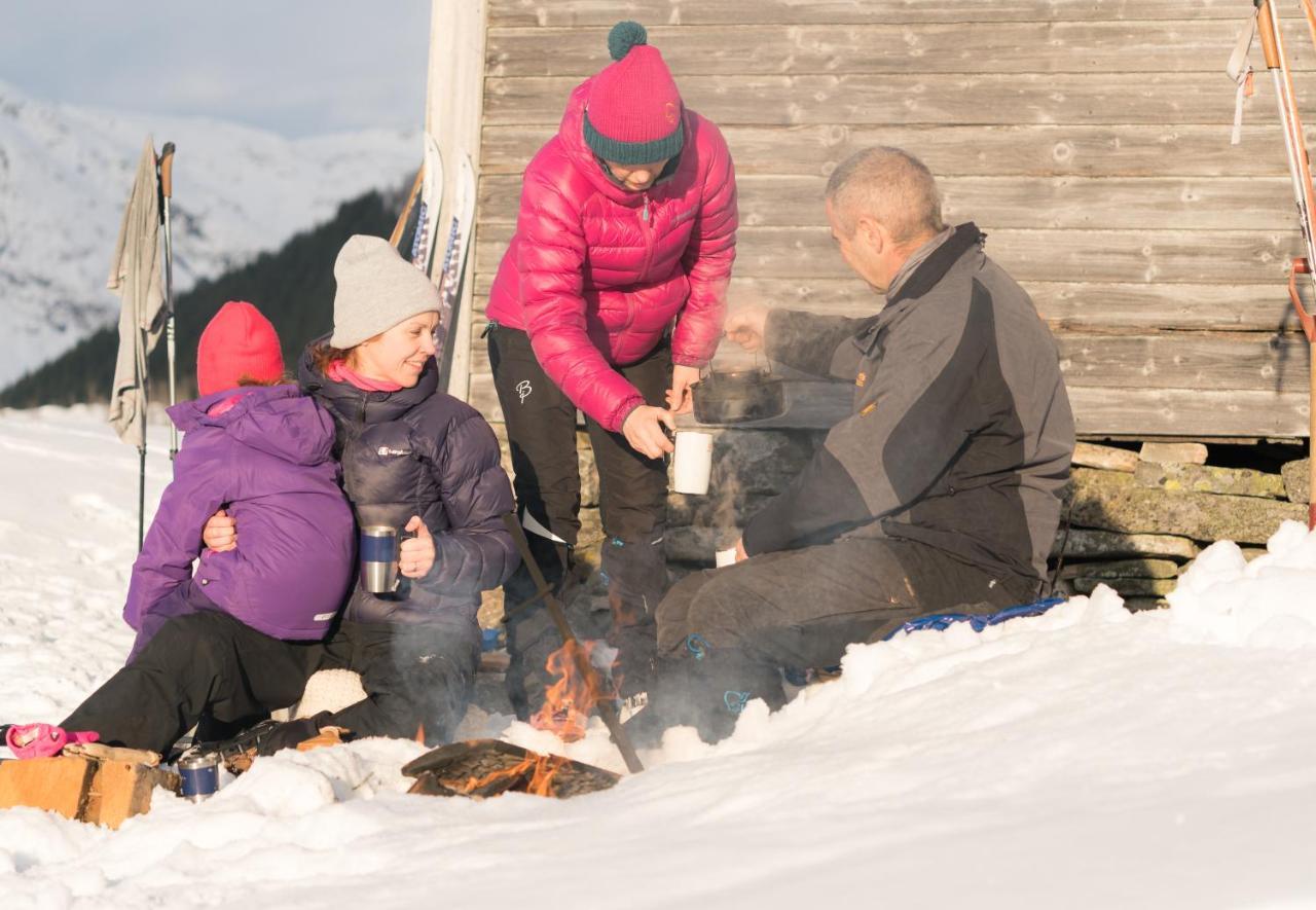Jolstraholmen Camping Og Hytter Vassenden Dış mekan fotoğraf