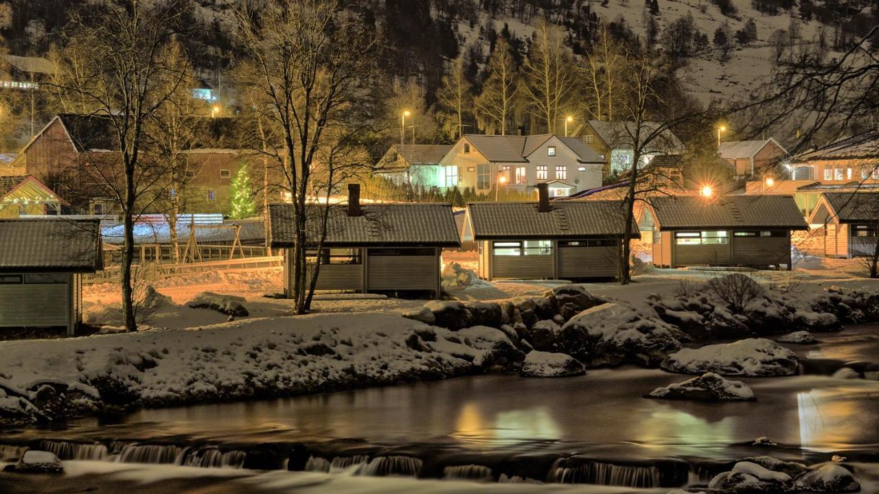 Jolstraholmen Camping Og Hytter Vassenden Dış mekan fotoğraf